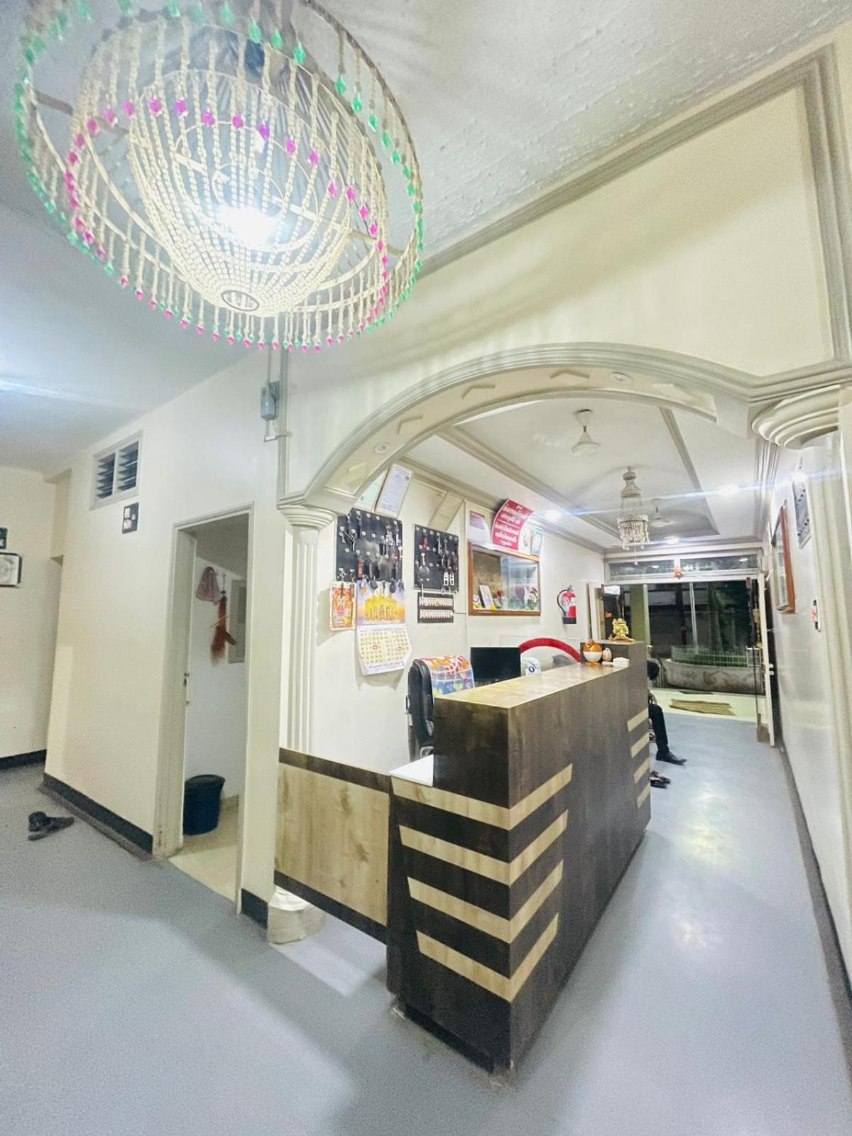 Hotel Rajdhani And Guest House Gujarat - Best Family Hotel In Halol Near Pavagadh And Halol Gidc Eksteriør bilde