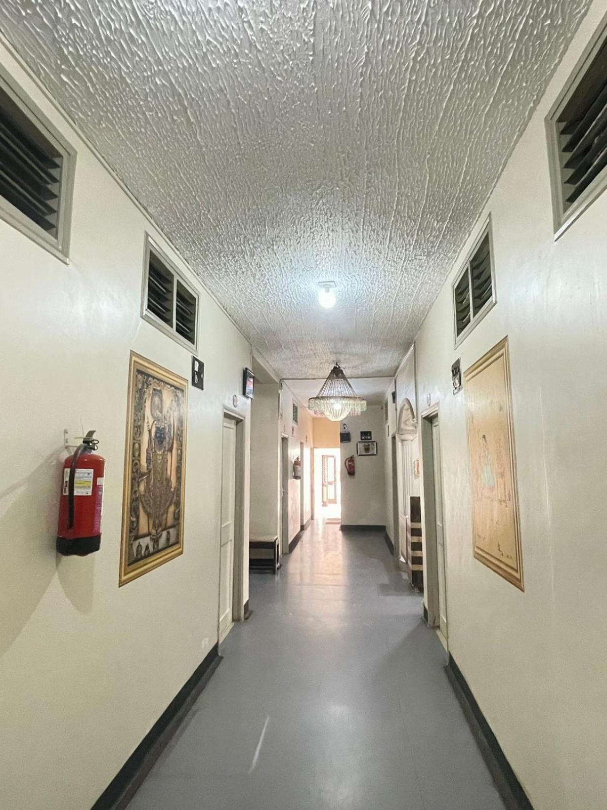 Hotel Rajdhani And Guest House Gujarat - Best Family Hotel In Halol Near Pavagadh And Halol Gidc Eksteriør bilde