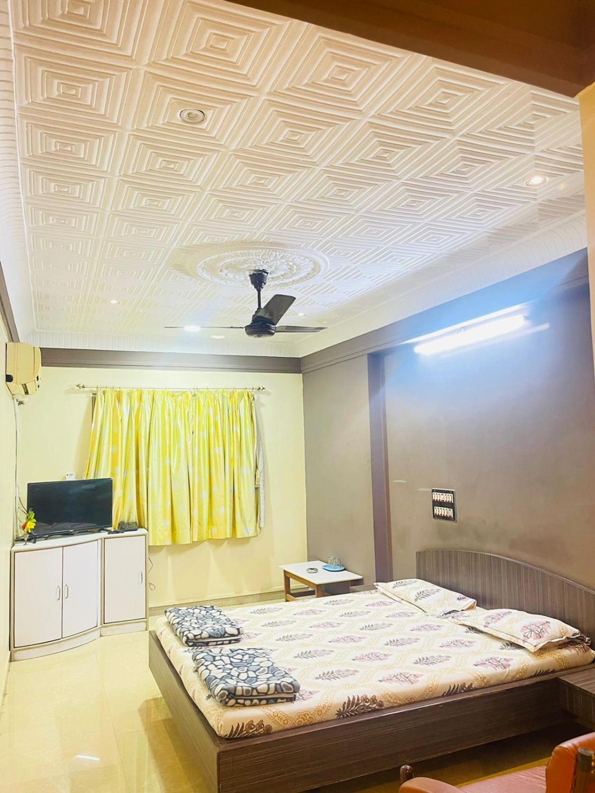 Hotel Rajdhani And Guest House Gujarat - Best Family Hotel In Halol Near Pavagadh And Halol Gidc Eksteriør bilde
